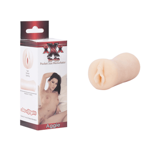Confezione del masturbatore tascabile XXX Aggie con prodotto soft touch color carne accanto alla scatola.