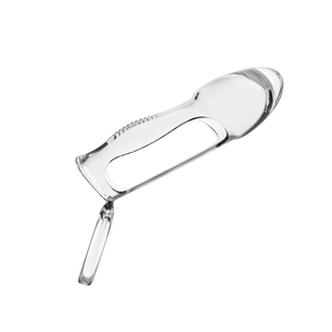 Guaina peniena trasparente in silicone con anello di supporto, vista laterale del prodotto.
