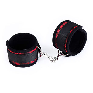 OHMAMA FETISH - Scandalo Manette da Polso