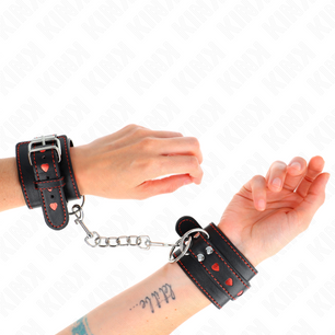 KINK - Polso Nero con Intarsio Cuore Rosso Regolabile 21-28 Cm X 5,5 Cm